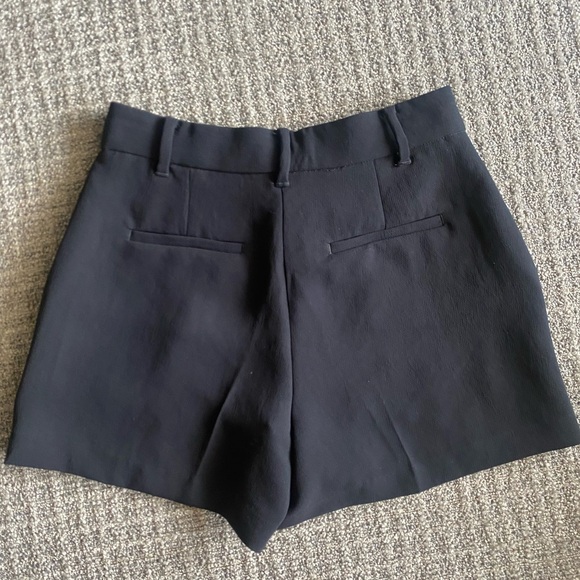 Wilfred black tailored shorts size 2 - Picture 4 of 8